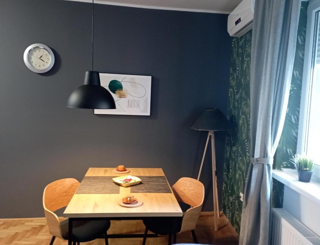 Sun Center Apartment โนวีซาด ภายนอก รูปภาพ